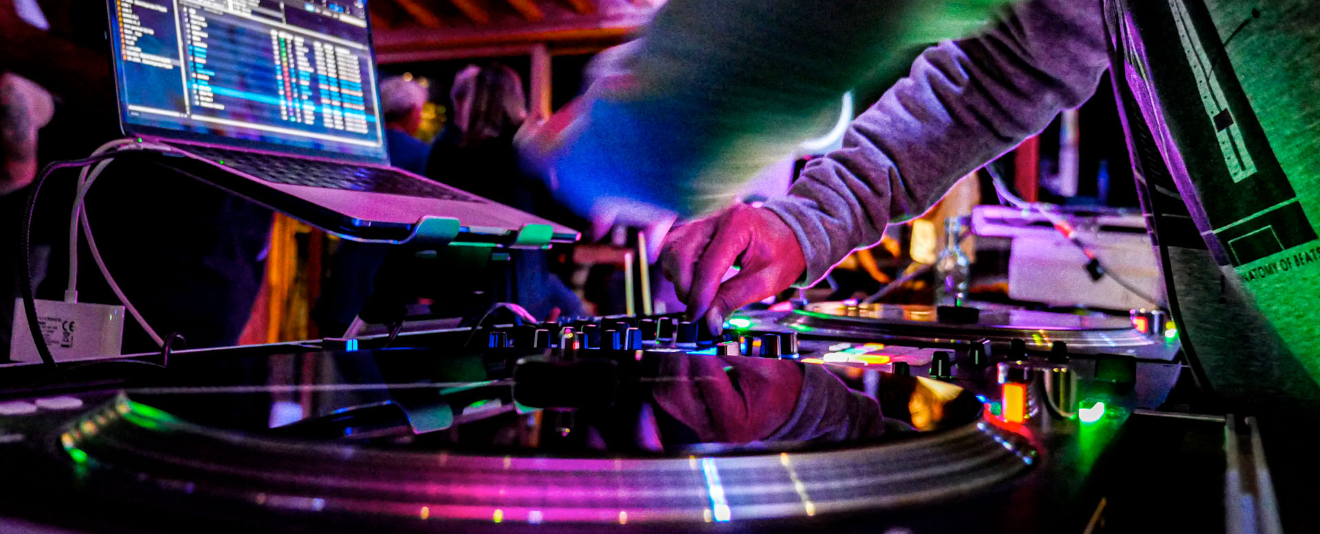 KOASAVIBES-DJ-1jpg